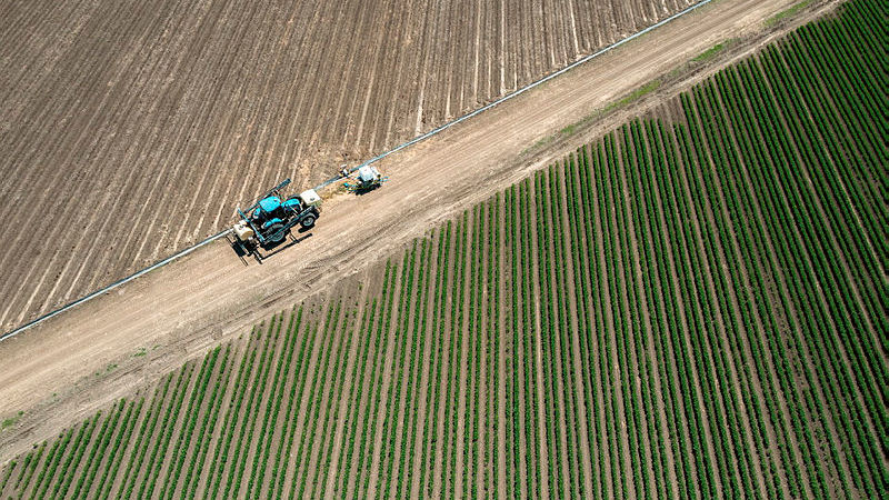 The irrigation innovation making waves for farmers and the Reef