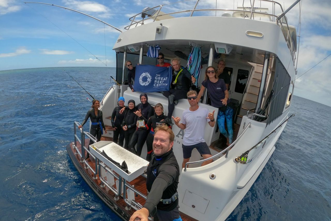 Citizen scientist group aboard Aroona in the Far Northern GBR. Credit: Phil Warring